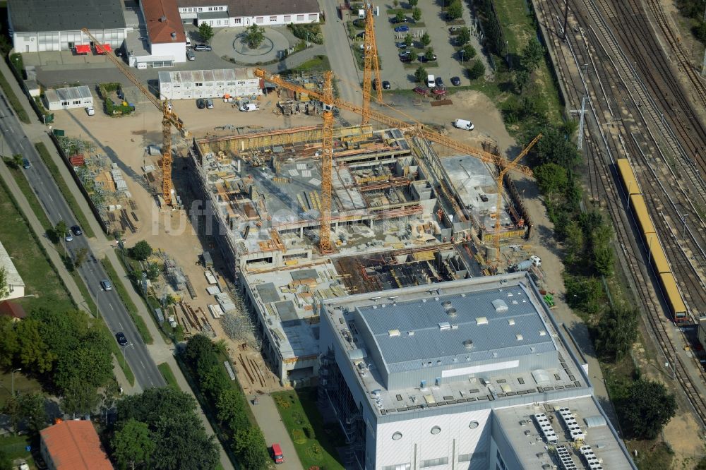 Luftaufnahme Oranienburg - Baustelle zum Neubau und Erweiterungsbau der Takeda GmbH an der Lehnitzstraße in Oranienburg im Bundesland Brandenburg