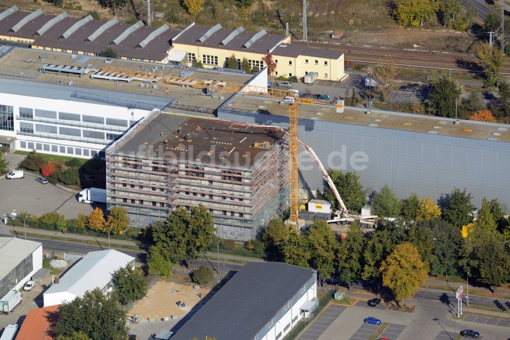 Oranienburg aus der Vogelperspektive: Baustelle zum Neubau und Erweiterungsbau der Takeda GmbH an der Lehnitzstraße in Oranienburg im Bundesland Brandenburg