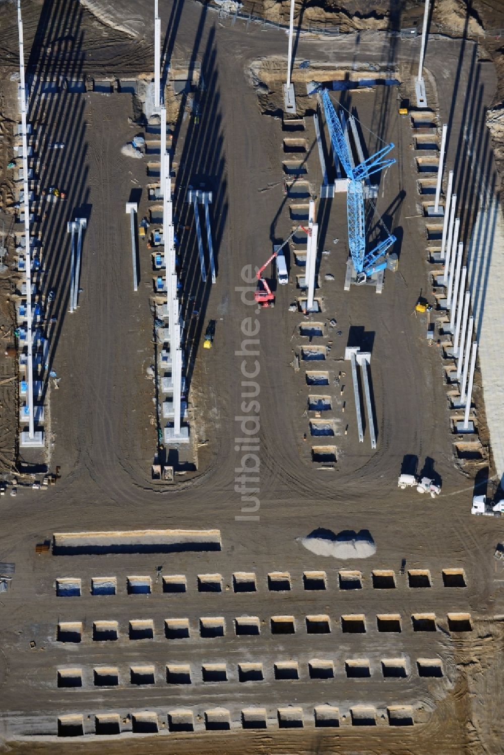 Hoppegarten von oben - Baustelle zum Neubau der Europazentrale Clinton in Hoppegarten im Bundesland Brandenburg