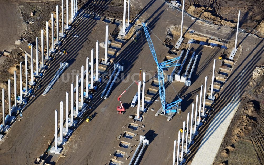 Luftaufnahme Hoppegarten - Baustelle zum Neubau der Europazentrale Clinton in Hoppegarten im Bundesland Brandenburg