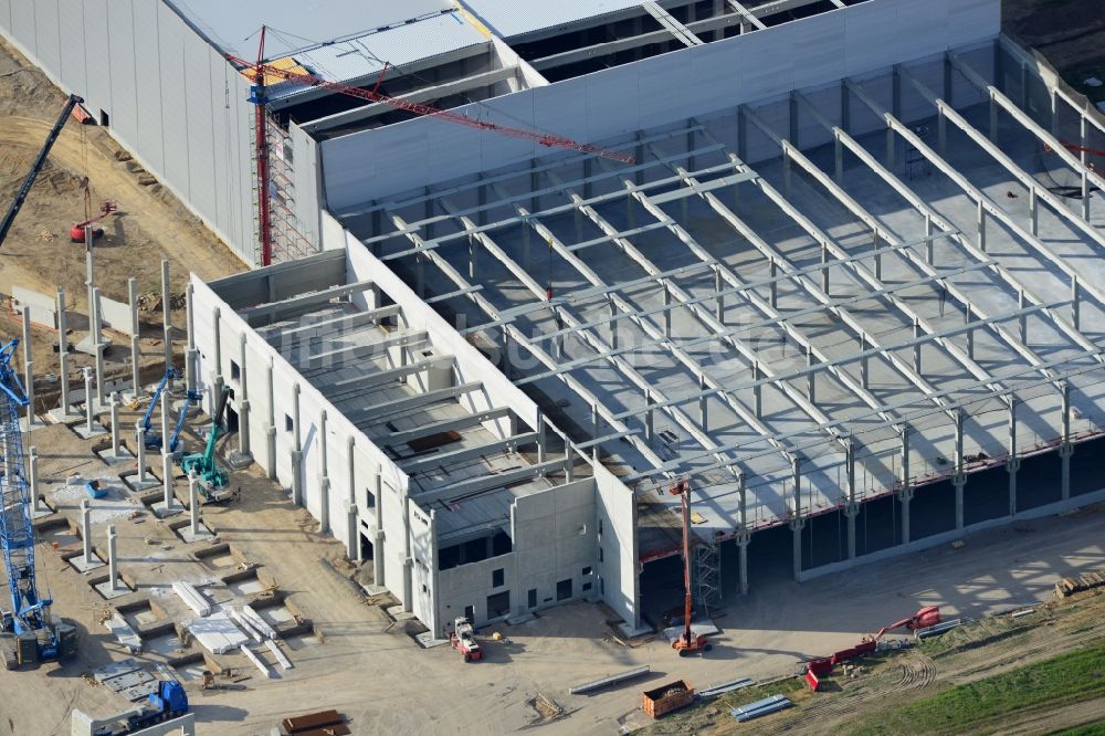 Hoppegarten von oben - Baustelle zum Neubau der Europazentrale Clinton in Hoppegarten im Bundesland Brandenburg