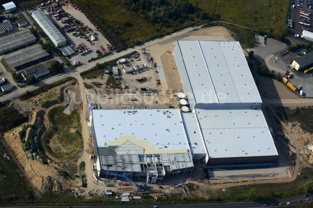 Hoppegarten von oben - Baustelle zum Neubau der Europazentrale Clinton in Hoppegarten im Bundesland Brandenburg