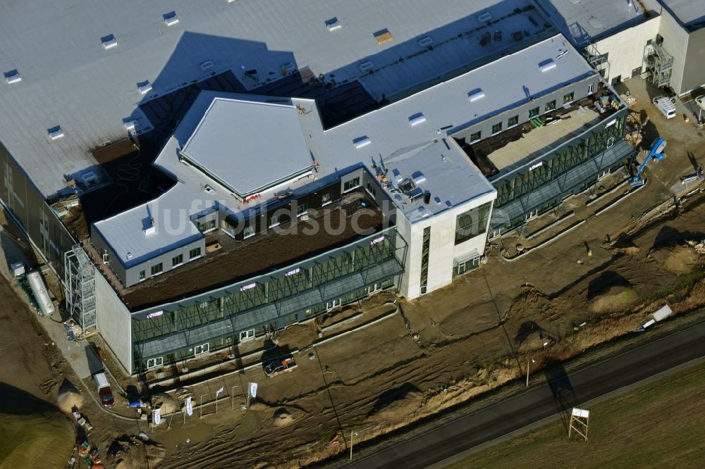 Hoppegarten aus der Vogelperspektive: Baustelle zum Neubau der Europazentrale Clinton in Hoppegarten im Bundesland Brandenburg