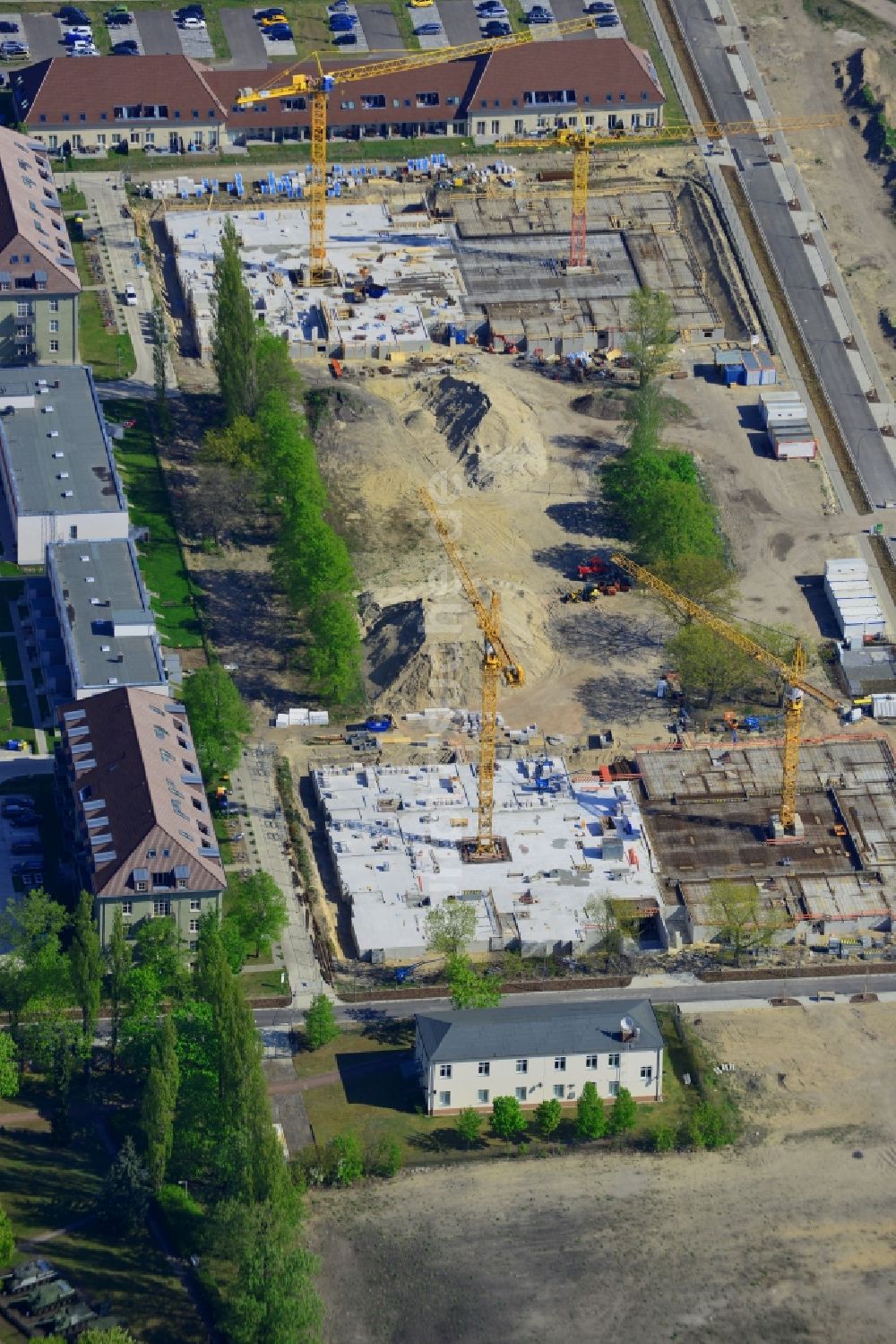 Berlin von oben - Baustelle zum Neubau des Familiendomizils InCasa und des Wohnparks Karlshorst im Bezirk Lichtenberg in Berlin