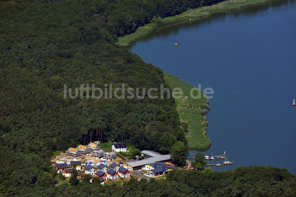 Luftaufnahme Berlin - Baustelle zum Neubau des Ferienpark Rübezahl zwischen Müggelheimer Damm und dem Ufer des Müggelsee in Berlin