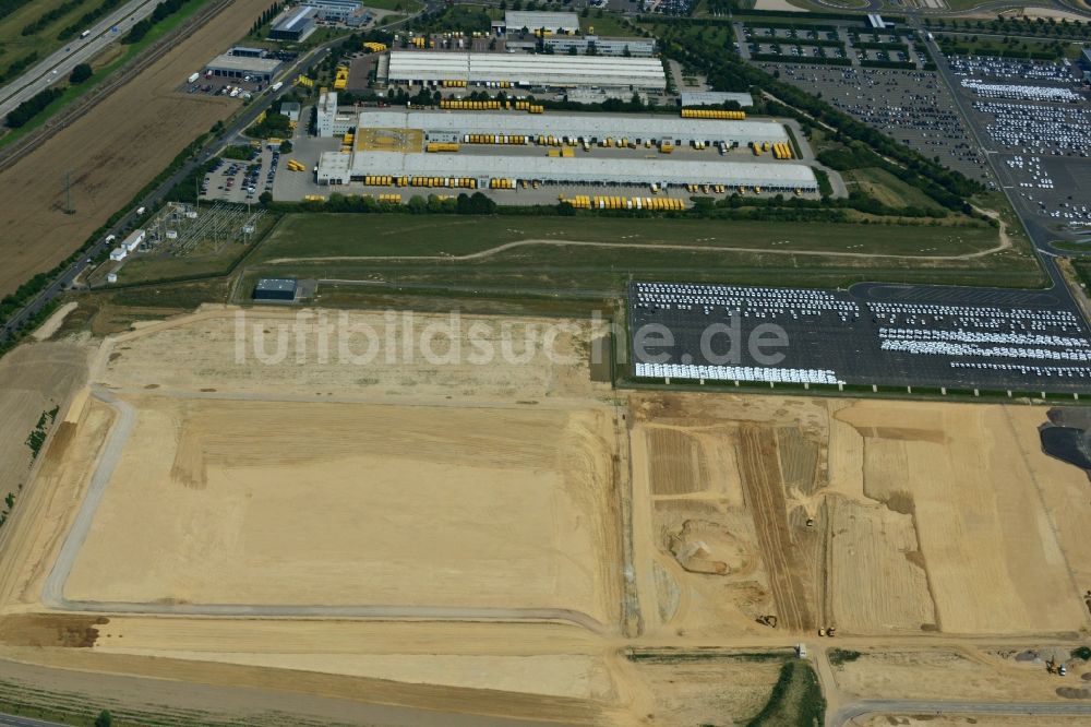 Luftaufnahme Leipzig - Baustelle zum Neubau von Fertigungsanlagen und Montagehallen auf dem Werksgelände der PORSCHE AG in Leipzig im Bundesland Sachsen