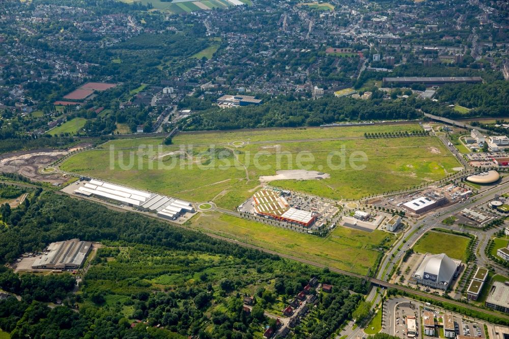 Luftaufnahme Oberhausen - Baustelle zum Neubau einer Filiale der engelbert strauss GmbH & Co. KG im BusinessPark.O an der Osterfelder Straße auf dem ehemaligen Stahlwerksgelände der Gutehoffnungshütte in Oberhausen im Bundesland Nordrhein-Westfalen