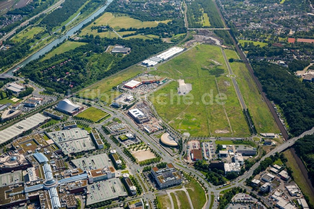 Oberhausen von oben - Baustelle zum Neubau einer Filiale der engelbert strauss GmbH & Co. KG im BusinessPark.O an der Osterfelder Straße auf dem ehemaligen Stahlwerksgelände der Gutehoffnungshütte in Oberhausen im Bundesland Nordrhein-Westfalen