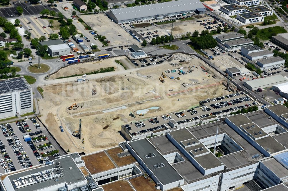 München von oben - Baustelle zum Neubau des FIZ Forschungs- und Innovationszentrum Nord auf dem Entwicklungscampus der BMW AG in München im Bundesland Bayern, Deutschland