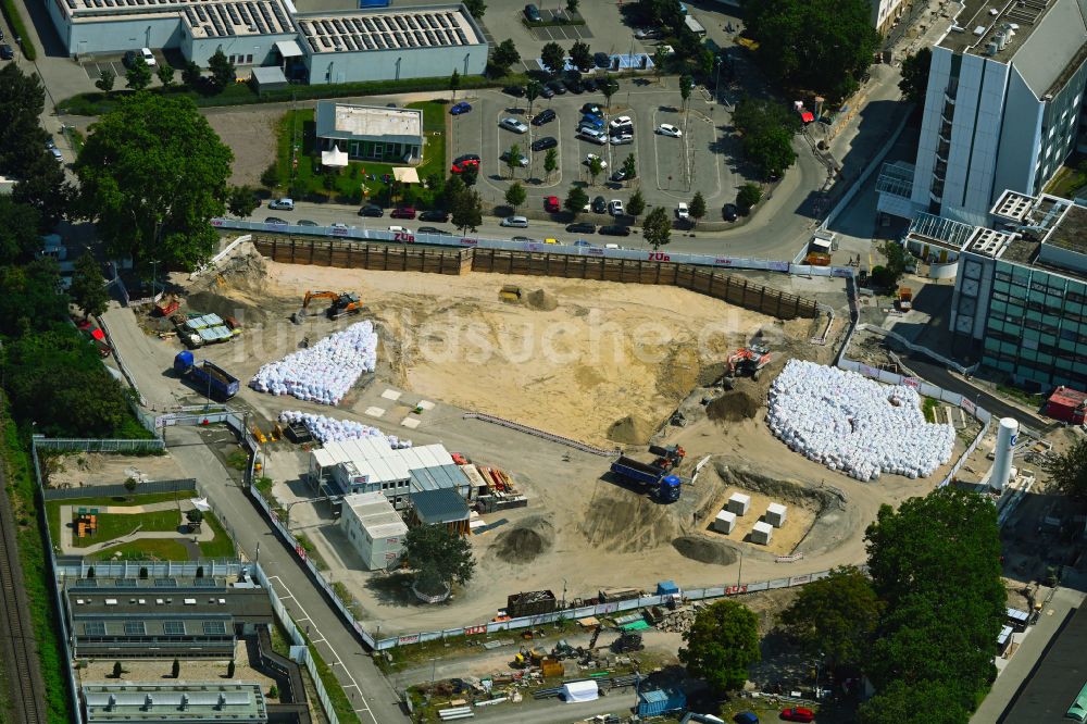 Ludwigshafen am Rhein aus der Vogelperspektive: Baustelle zum Neubau eines Forschungs- Gebäudes und Bürokomplex des Pharmakonzern AbbVie in Ludwigshafen am Rhein im Bundesland Rheinland-Pfalz, Deutschland