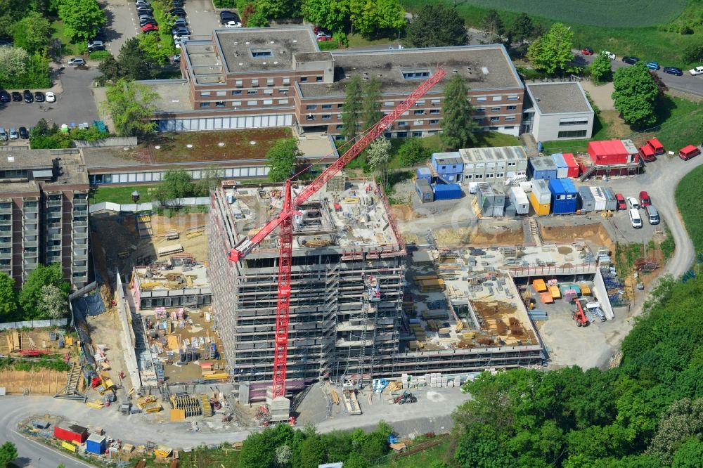 Würzburg von oben - Baustelle zum Neubau Forschungsgebäude für das DZHI in Würzburg im Bundesland Bayern