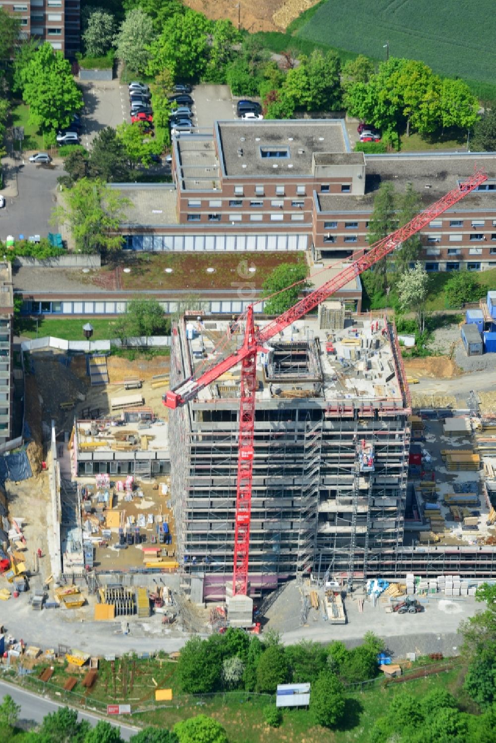 Würzburg aus der Vogelperspektive: Baustelle zum Neubau Forschungsgebäude für das DZHI in Würzburg im Bundesland Bayern