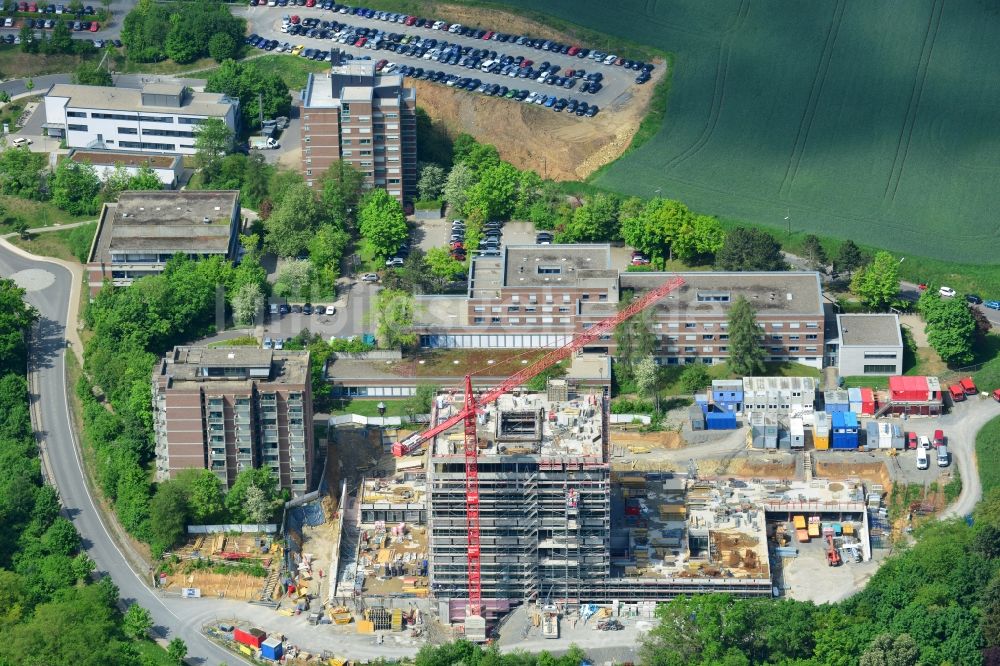 Luftaufnahme Würzburg - Baustelle zum Neubau Forschungsgebäude für das DZHI in Würzburg im Bundesland Bayern