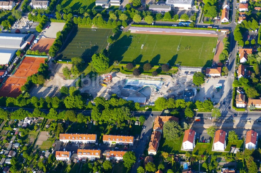 Göttingen aus der Vogelperspektive: Baustelle zum Neubau des Freibades Weende in Göttingen im Bundesland Niedersachsen, Deutschland