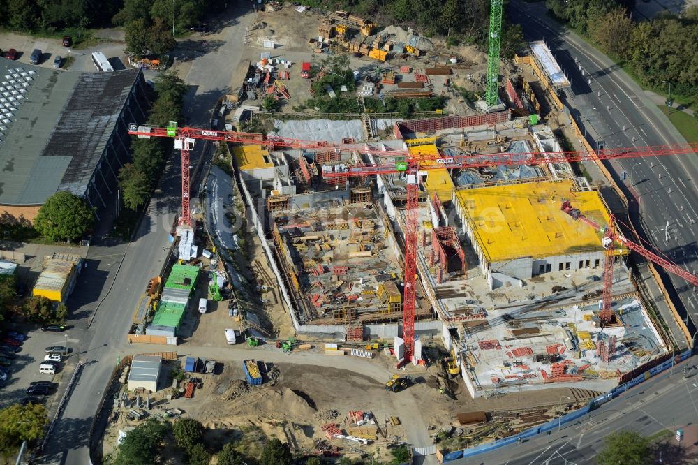 Luftbild Potsdam - Baustelle zum Neubau eines Freizeitbades mit Schwimmhalle in Potsdam im Bundesland Brandenburg