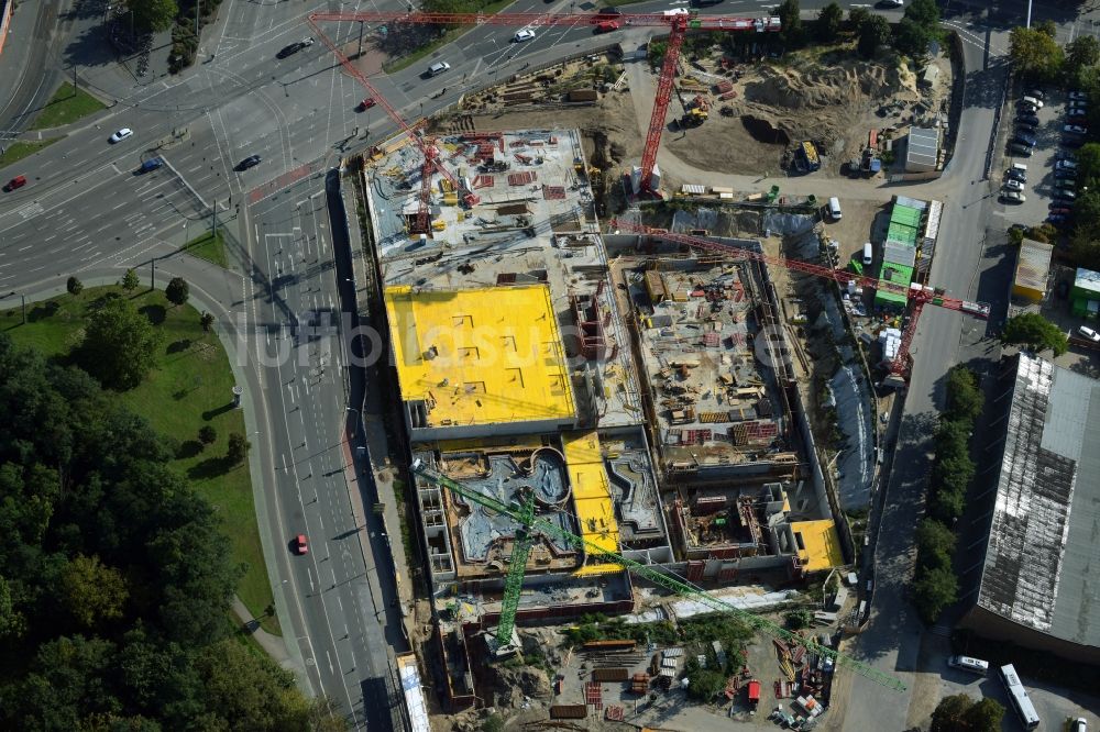 Luftaufnahme Potsdam - Baustelle zum Neubau eines Freizeitbades mit Schwimmhalle in Potsdam im Bundesland Brandenburg