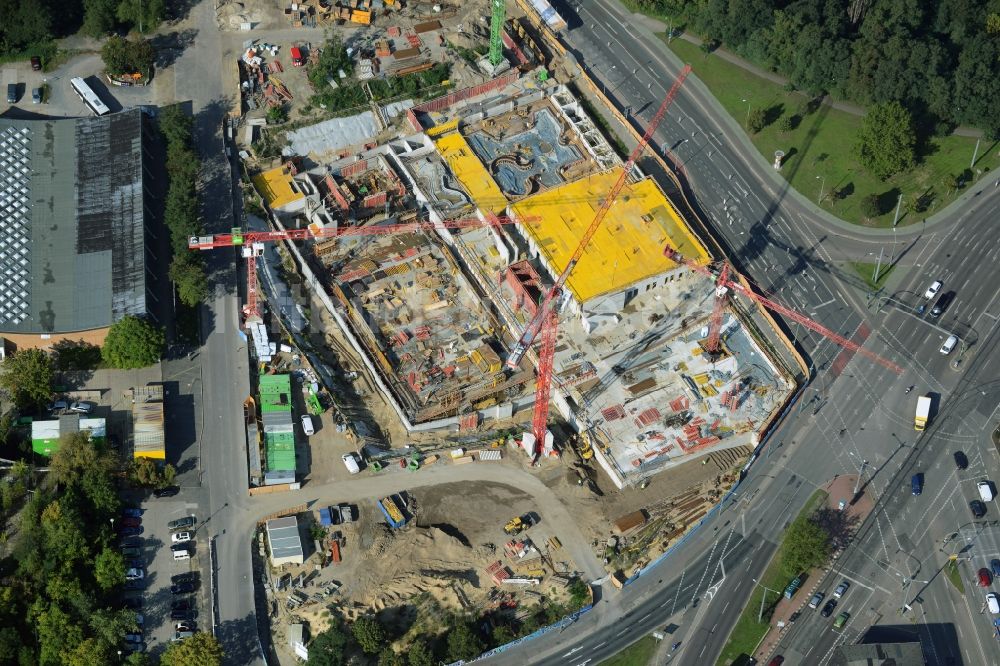 Luftaufnahme Potsdam - Baustelle zum Neubau eines Freizeitbades mit Schwimmhalle in Potsdam im Bundesland Brandenburg