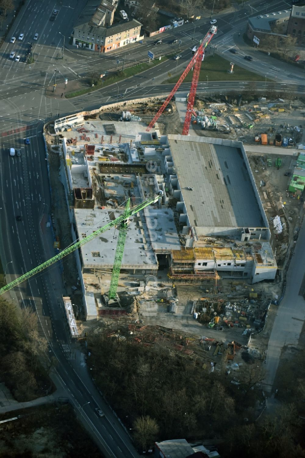 Luftbild Potsdam - Baustelle zum Neubau eines Freizeitbades mit Schwimmhalle in Potsdam im Bundesland Brandenburg