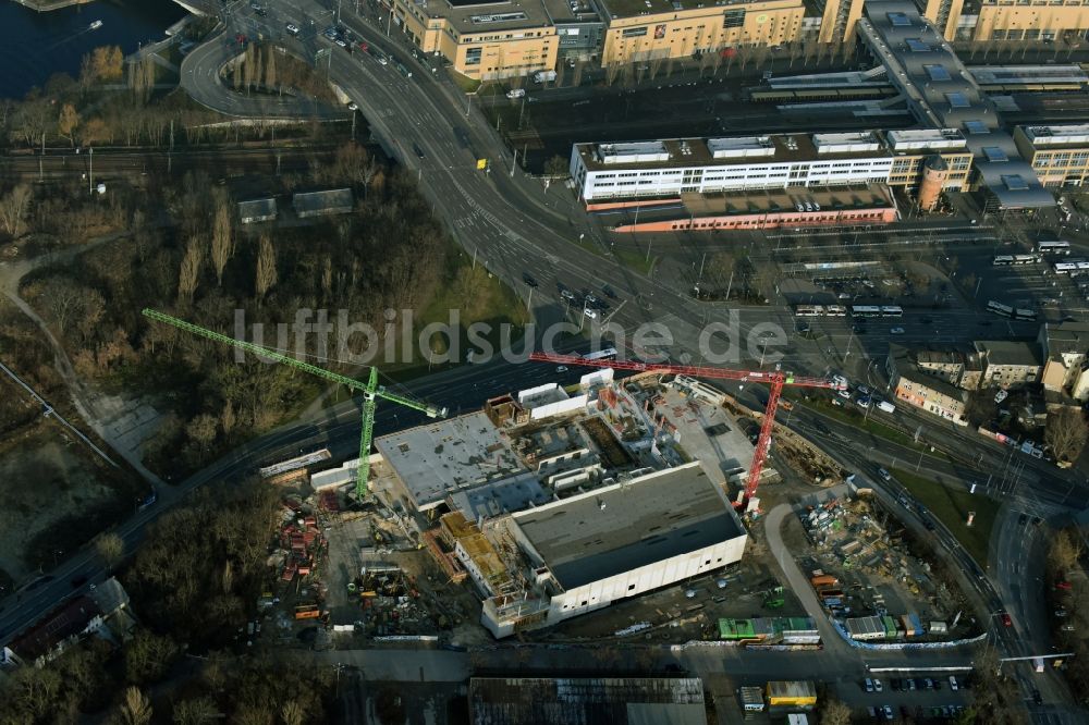 Potsdam aus der Vogelperspektive: Baustelle zum Neubau eines Freizeitbades mit Schwimmhalle in Potsdam im Bundesland Brandenburg