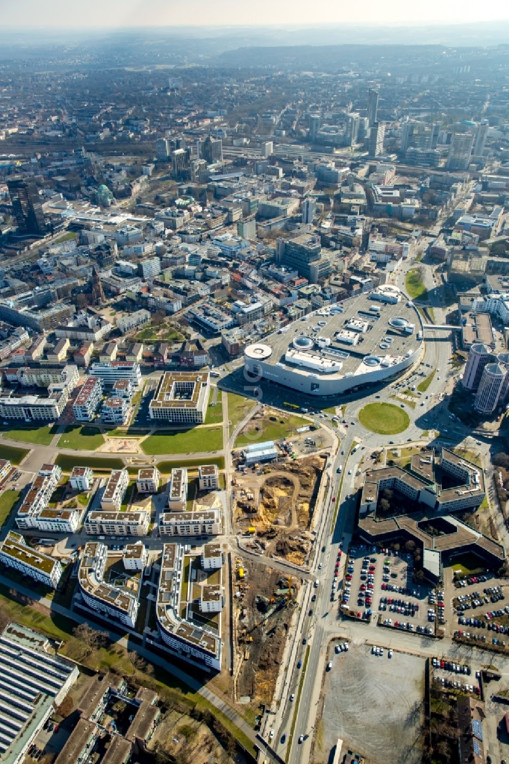 Essen aus der Vogelperspektive: Baustelle zum Neubau der Funke Medienzentrale am Berliner Platz in Essen im Bundesland Nordrhein-Westfalen