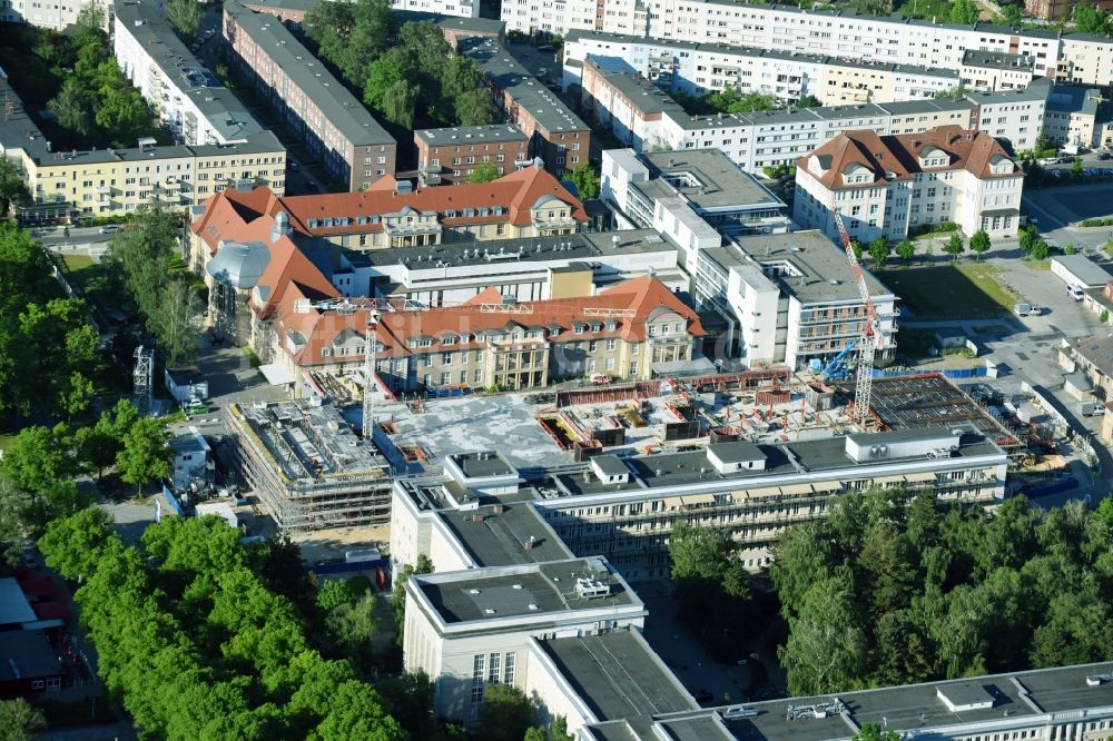 Luftaufnahme Rostock - Baustelle zum Neubau eines Funktionsgebäudes auf dem Campus Schillingallee im Ortsteil Hansaviertel in Rostock im Bundesland Mecklenburg-Vorpommern