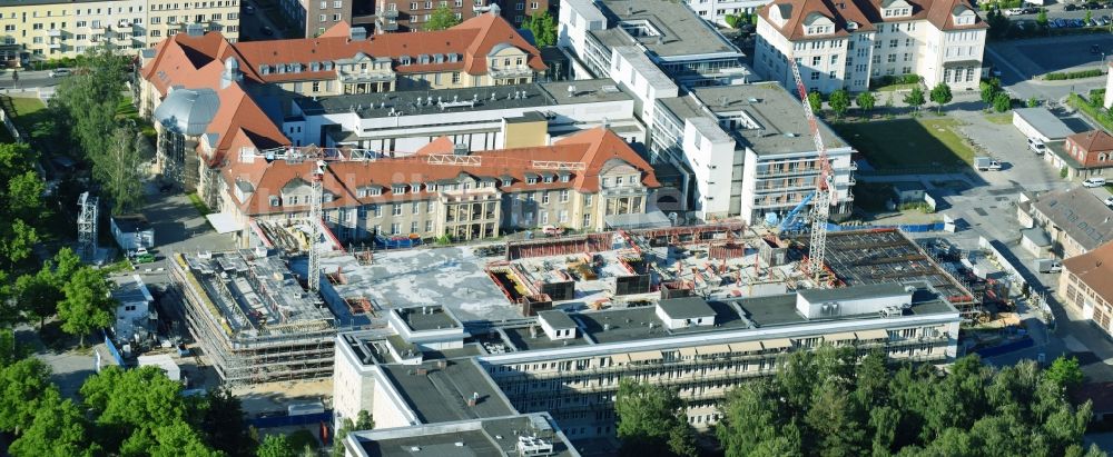 Rostock von oben - Baustelle zum Neubau eines Funktionsgebäudes auf dem Campus Schillingallee im Ortsteil Hansaviertel in Rostock im Bundesland Mecklenburg-Vorpommern