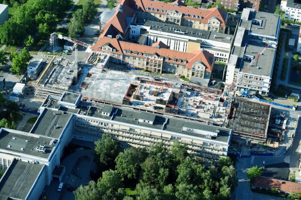 Luftaufnahme Rostock - Baustelle zum Neubau eines Funktionsgebäudes auf dem Campus Schillingallee im Ortsteil Hansaviertel in Rostock im Bundesland Mecklenburg-Vorpommern