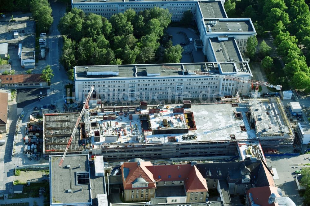 Luftbild Rostock - Baustelle zum Neubau eines Funktionsgebäudes auf dem Campus Schillingallee im Ortsteil Hansaviertel in Rostock im Bundesland Mecklenburg-Vorpommern