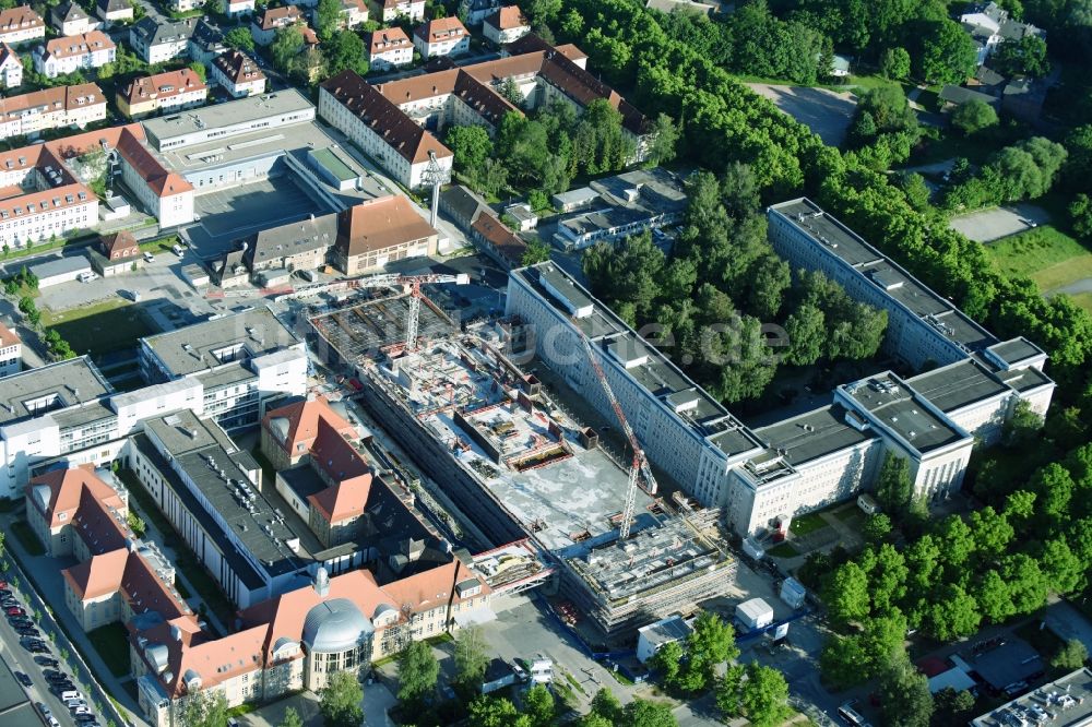 Rostock aus der Vogelperspektive: Baustelle zum Neubau eines Funktionsgebäudes auf dem Campus Schillingallee im Ortsteil Hansaviertel in Rostock im Bundesland Mecklenburg-Vorpommern