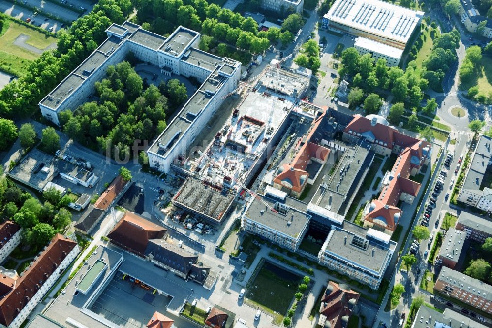 Luftbild Rostock - Baustelle zum Neubau eines Funktionsgebäudes auf dem Campus Schillingallee im Ortsteil Hansaviertel in Rostock im Bundesland Mecklenburg-Vorpommern