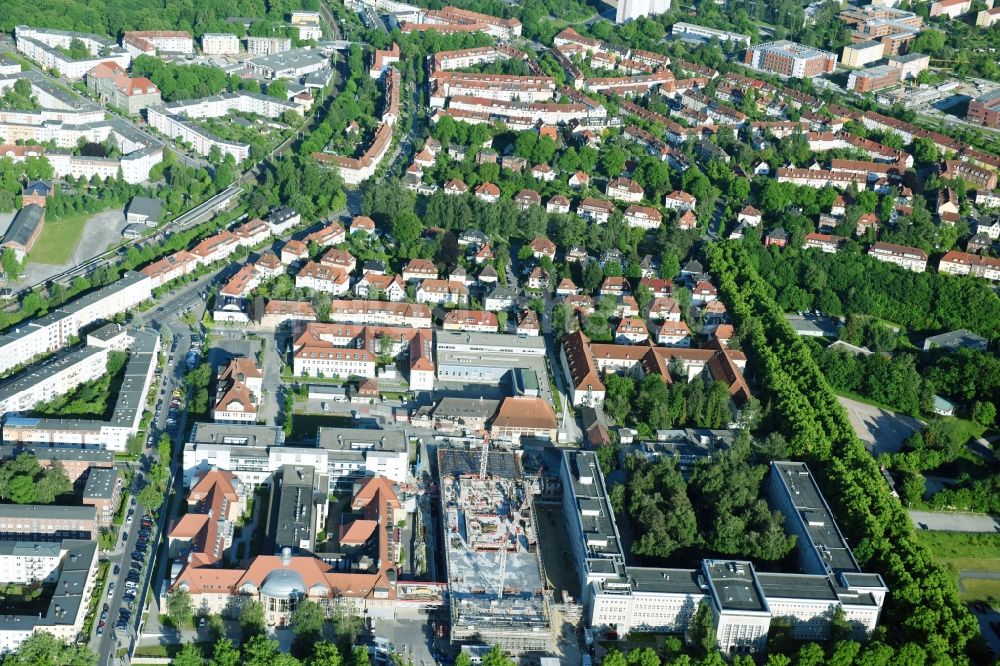 Luftaufnahme Rostock - Baustelle zum Neubau eines Funktionsgebäudes auf dem Campus Schillingallee im Ortsteil Hansaviertel in Rostock im Bundesland Mecklenburg-Vorpommern