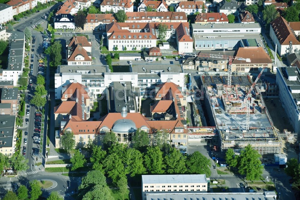 Luftbild Rostock - Baustelle zum Neubau eines Funktionsgebäudes auf dem Campus Schillingallee im Ortsteil Hansaviertel in Rostock im Bundesland Mecklenburg-Vorpommern