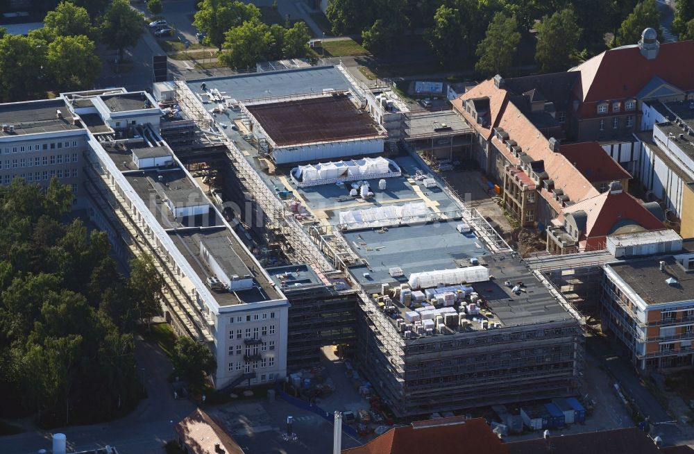 Luftbild Rostock - Baustelle zum Neubau eines Funktionsgebäudes auf dem Campus Schillingallee im Ortsteil Hansaviertel in Rostock im Bundesland Mecklenburg-Vorpommern