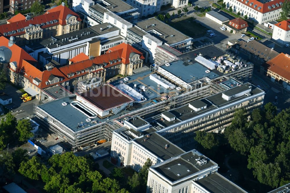 Luftbild Rostock - Baustelle zum Neubau eines Funktionsgebäudes auf dem Campus Schillingallee im Ortsteil Hansaviertel in Rostock im Bundesland Mecklenburg-Vorpommern