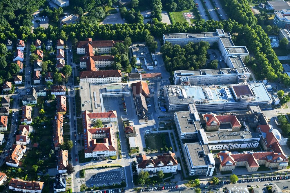 Luftbild Rostock - Baustelle zum Neubau eines Funktionsgebäudes auf dem Campus Schillingallee im Ortsteil Hansaviertel in Rostock im Bundesland Mecklenburg-Vorpommern