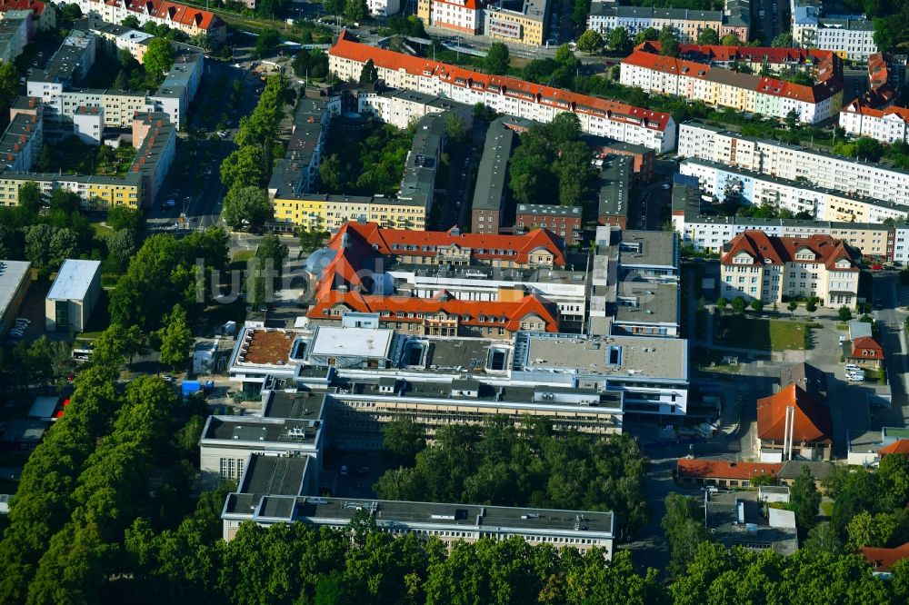 Luftaufnahme Rostock - Baustelle zum Neubau eines Funktionsgebäudes auf dem Campus Schillingallee im Ortsteil Hansaviertel in Rostock im Bundesland Mecklenburg-Vorpommern