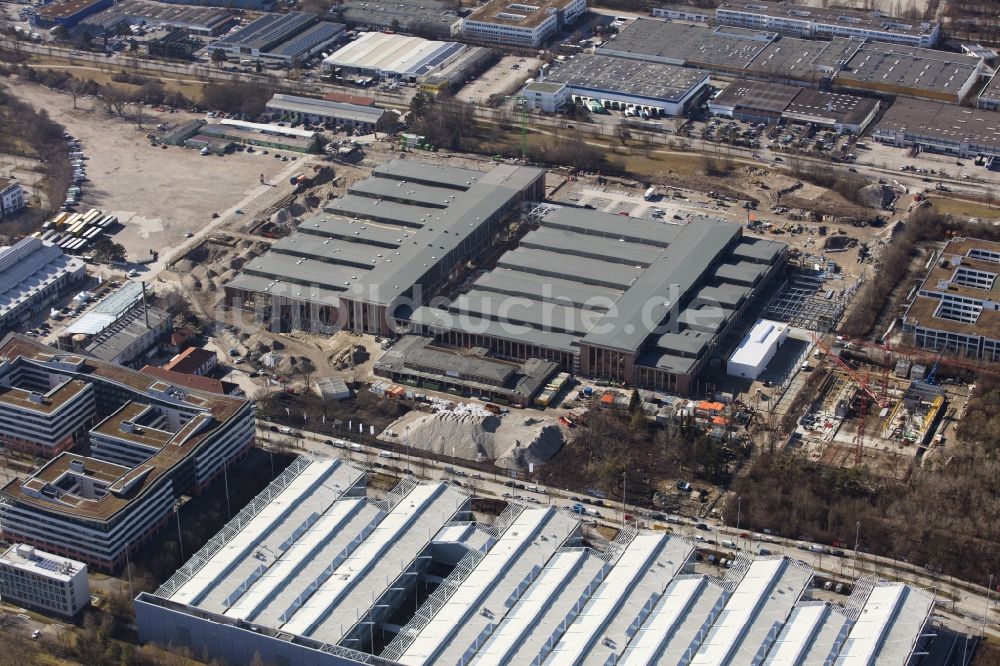 Luftbild München - Baustelle zum Neubau- Gebäude des Baumarktes der BAUHAUS E-Business GmbH & Co. KG im Ortsteil Freimann in München im Bundesland Bayern