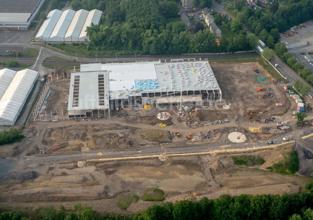 Bochum aus der Vogelperspektive: Baustelle zum Neubau- Gebäude des Baumarktes Hagebaumarkt an der Hauptstraße in Bochum im Bundesland Nordrhein-Westfalen