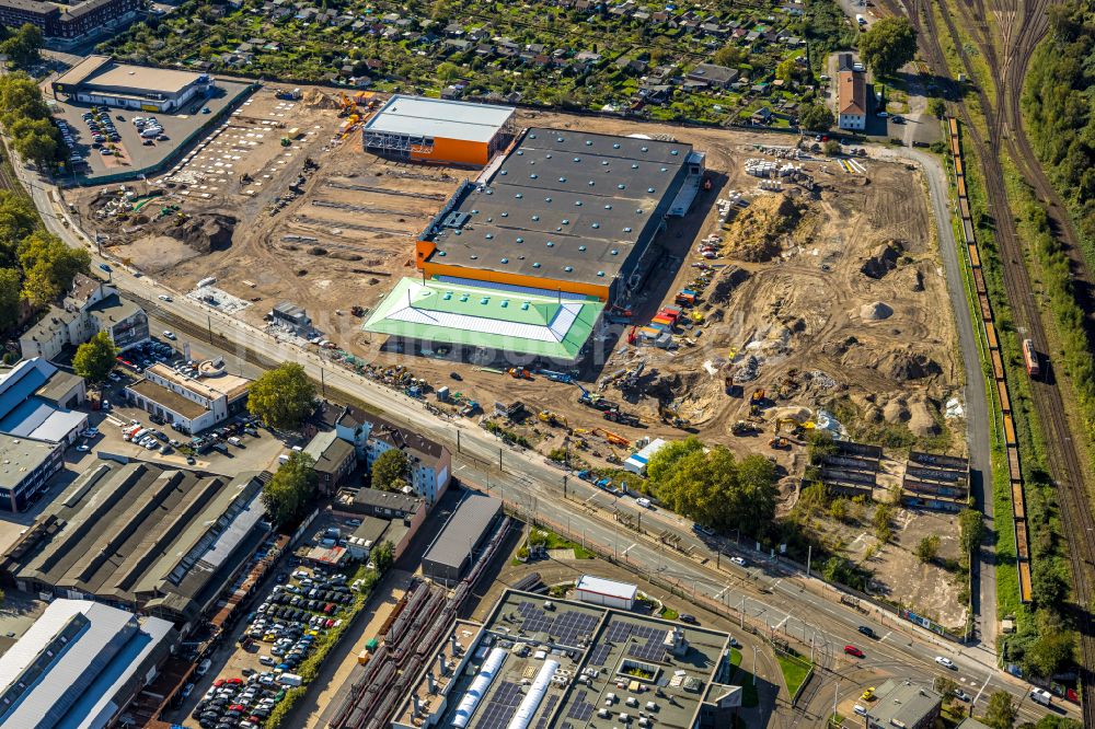 Luftaufnahme Duisburg - Baustelle zum Neubau- Gebäude des Baumarktes HORNBACH in Duisburg im Bundesland Nordrhein-Westfalen, Deutschland