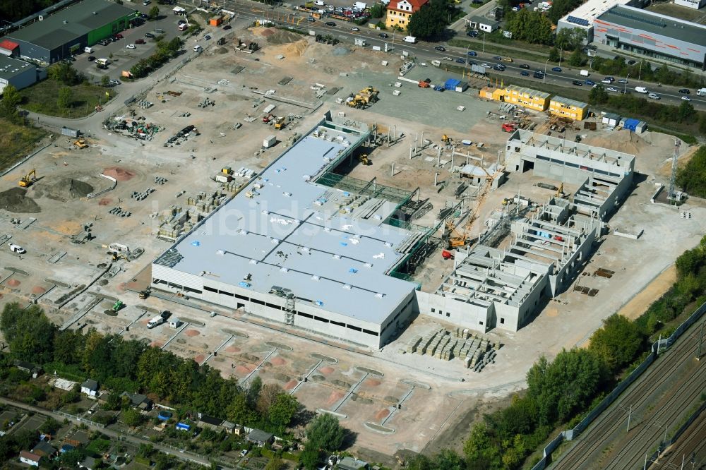 Luftaufnahme Halle (Saale) - Baustelle zum Neubau- Gebäude des Baumarktes zwischen Dieselstraße und Zeppelinstraße in Halle (Saale) im Bundesland Sachsen-Anhalt, Deutschland