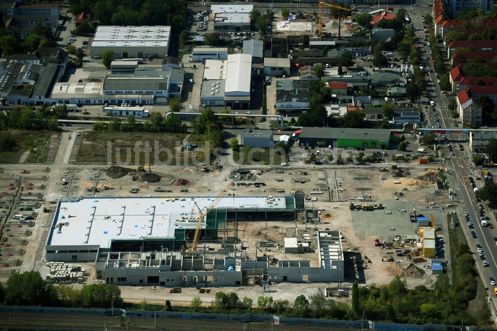 Luftbild Halle (Saale) - Baustelle zum Neubau- Gebäude des Baumarktes zwischen Dieselstraße und Zeppelinstraße in Halle (Saale) im Bundesland Sachsen-Anhalt, Deutschland