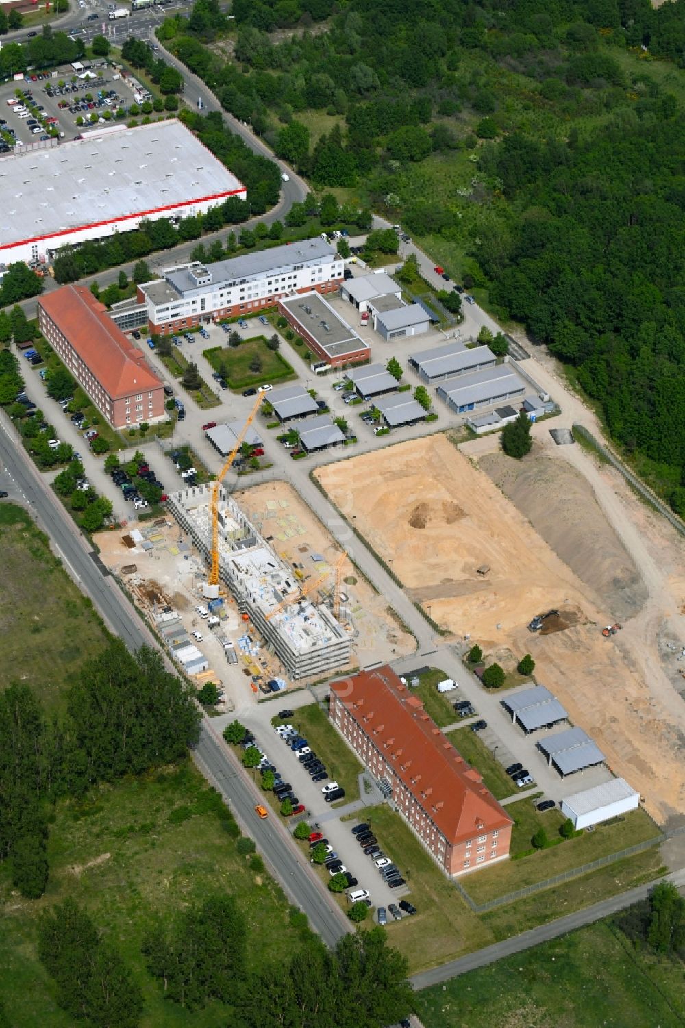 Schwerin von oben - Baustelle zum Neubau eines Gebäudekomplex der Polizei in Schwerin im Bundesland Mecklenburg-Vorpommern, Deutschland