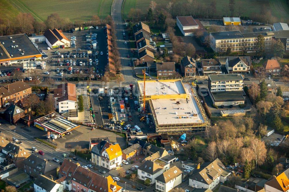 Luftaufnahme Hamm - Baustelle zum Neubau des Gebäudekomplexes des Einkaufszentrum ALDI - Filiale im Ortsteil Heessen in Hamm im Bundesland Nordrhein-Westfalen, Deutschland