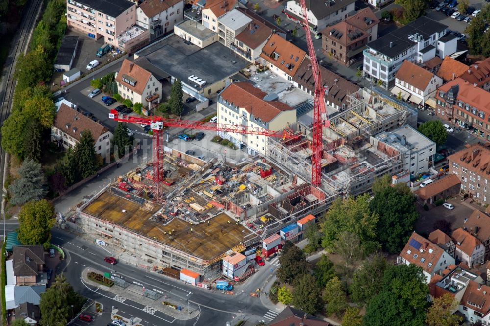 Luftaufnahme Lohr am Main - Baustelle zum Neubau des Gebäudekomplexes des Einkaufszentrum Alfred-Stumpf-Passage in Lohr am Main im Bundesland Bayern, Deutschland