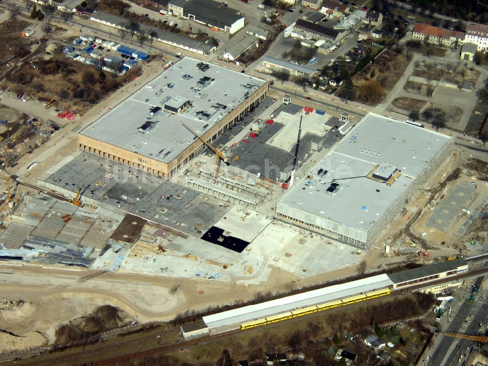 Berlin von oben - Baustelle zum Neubau des Gebäudekomplexes des Einkaufszentrum Biesdorf-Center im Ortsteil Biesdorf in Berlin, Deutschland