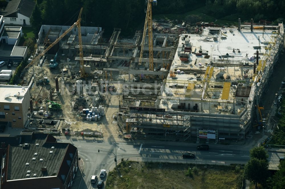 Luftaufnahme Cloppenburg - Baustelle zum Neubau des Gebäudekomplexes des Einkaufszentrum Carre Cloppenburg durch die GENOS Carre Cloppenburg GmbH nach Entwürfen der Grieshop, Hamza Architekten in Cloppenburg im Bundesland Niedersachsen