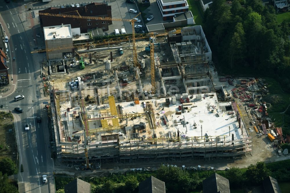 Luftbild Cloppenburg - Baustelle zum Neubau des Gebäudekomplexes des Einkaufszentrum Carre Cloppenburg durch die GENOS Carre Cloppenburg GmbH nach Entwürfen der Grieshop, Hamza Architekten in Cloppenburg im Bundesland Niedersachsen