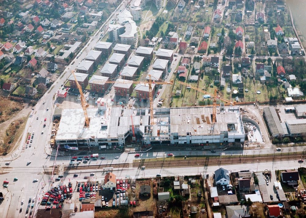 Luftbild Berlin - Baustelle zum Neubau des Gebäudekomplexes des Einkaufszentrum Hansacenter an der Hansastraße im Ortsteil Hohenschönhausen in Berlin, Deutschland