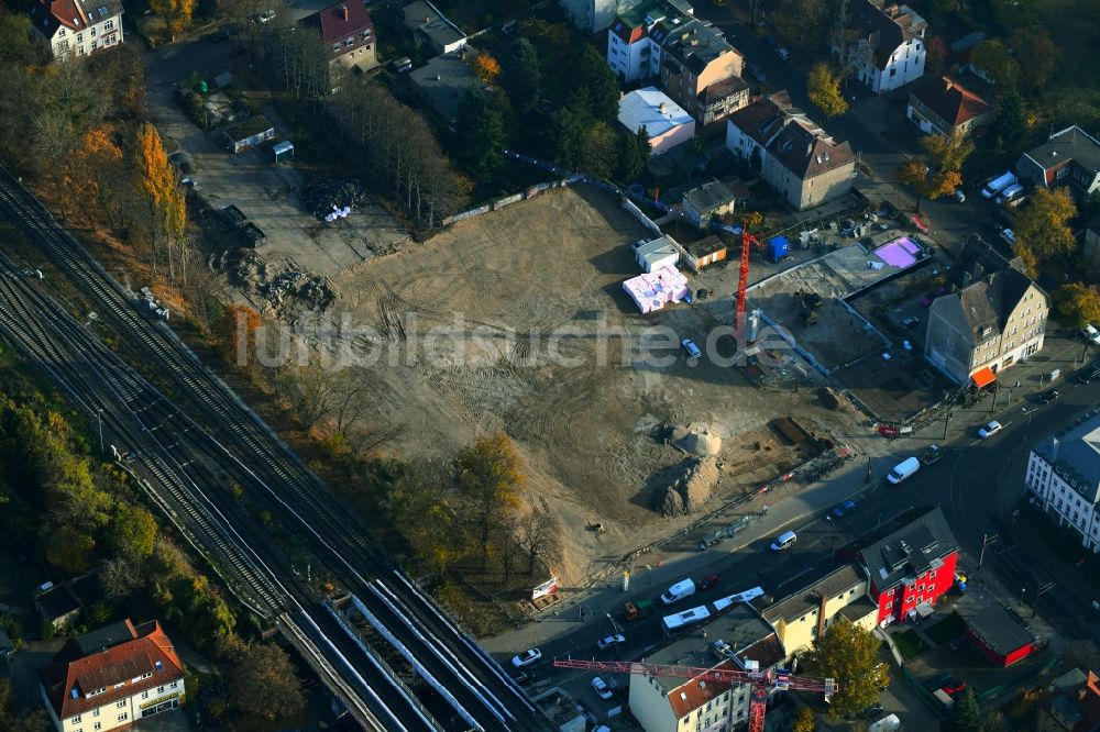 Luftaufnahme Berlin - Baustelle zum Neubau des Gebäudekomplexes des Einkaufszentrum an der Hönower Straße im Ortsteil Mahlsdorf in Berlin, Deutschland