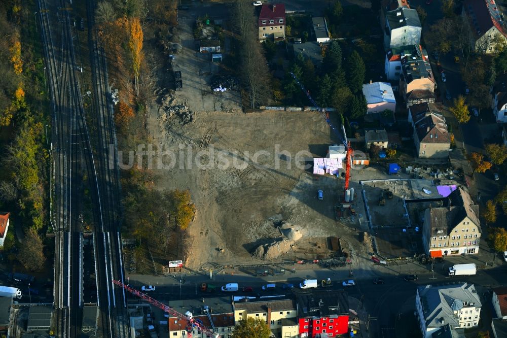 Berlin von oben - Baustelle zum Neubau des Gebäudekomplexes des Einkaufszentrum an der Hönower Straße im Ortsteil Mahlsdorf in Berlin, Deutschland